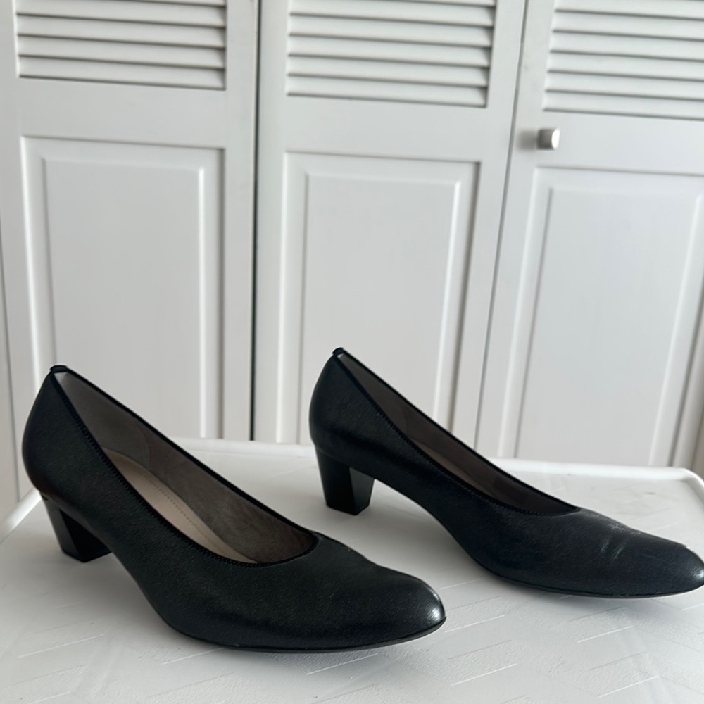 Ara Black Classic Heels with Matte Finish